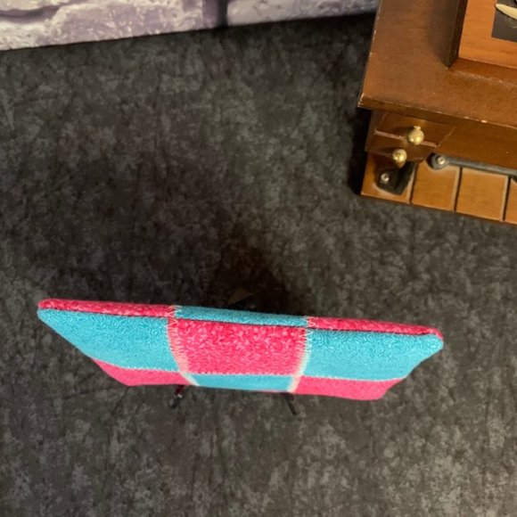 Quilted Wallet/Coin Pouch By Simply Quilted - Picture 7 of 9